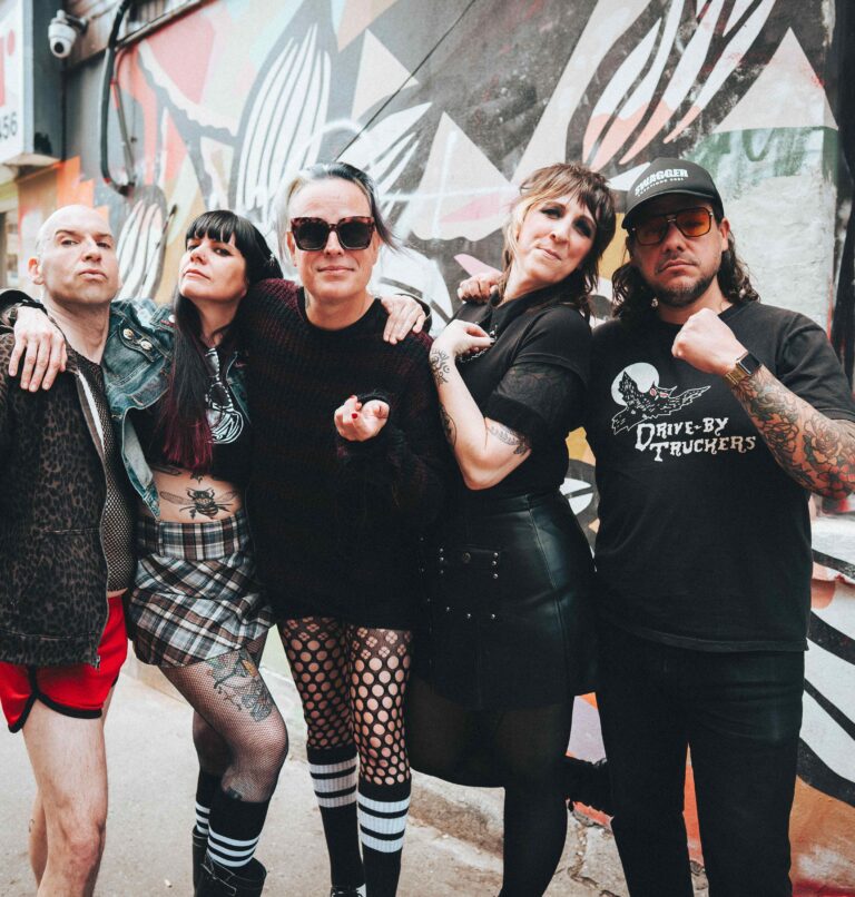 The Iron Roses + MARCH  + support @ Cafe Bosch — muziek in Arnhem