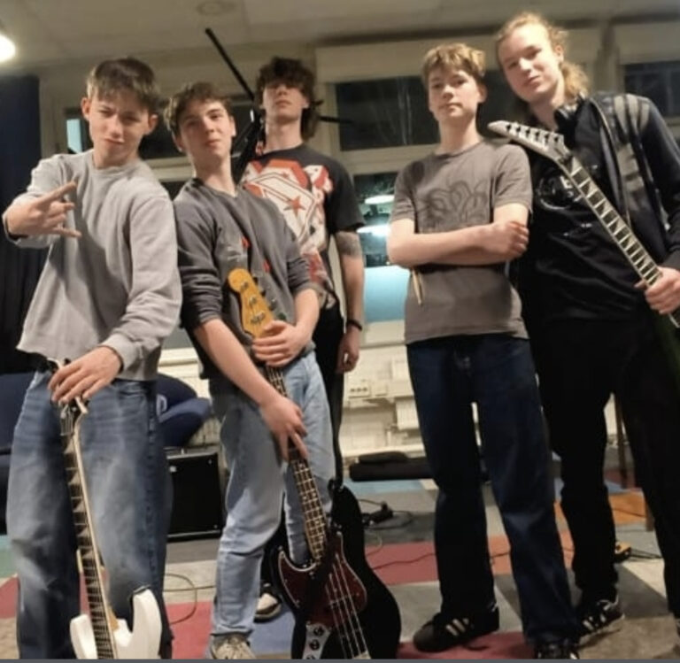 W1 Cafe: Milithia + Mokrypse + Necroclasm — muziek in Arnhem