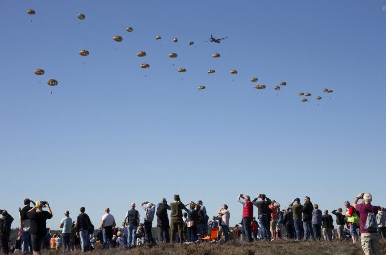 Airborne Luchtlandingen en Herdenking — festival in Arnhem