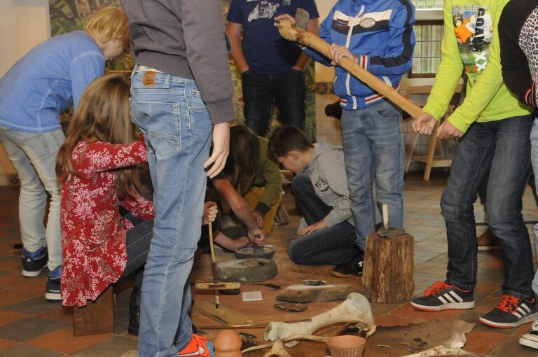 Rondleiding grafzerken in de Eusebius — familie-kids in Arnhem