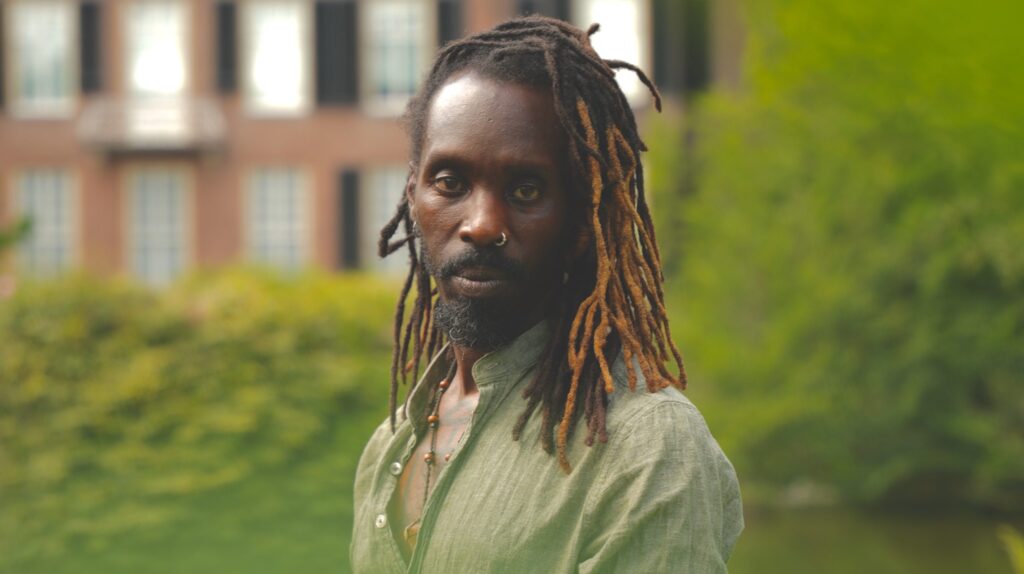 Happy Hour: Pe Mi Kumba Tetey Beri in Arnhem
